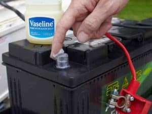 Guide to Cleaning Battery Terminals Without Disconnecting