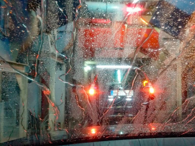 How To Remove Windshield Without Breaking It